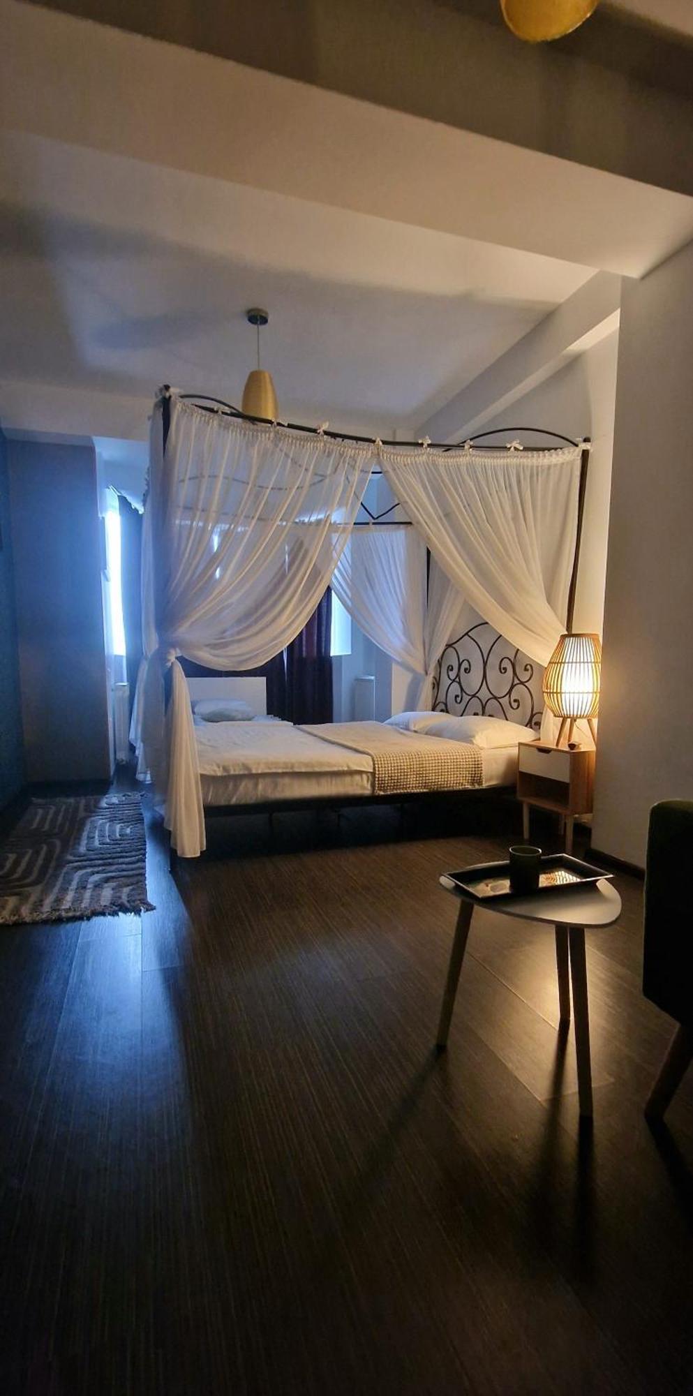 Hotel Jolie Apartments Galaţi Eksteriør bilde
